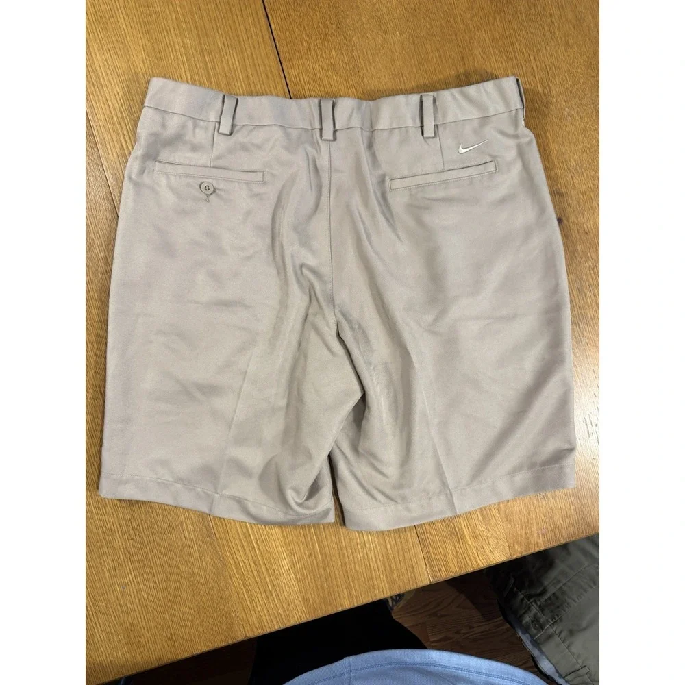 Nike Golf Shorts Men's 38 Khaki Flat Front Performance Dri-Fit Pickleball Tennis